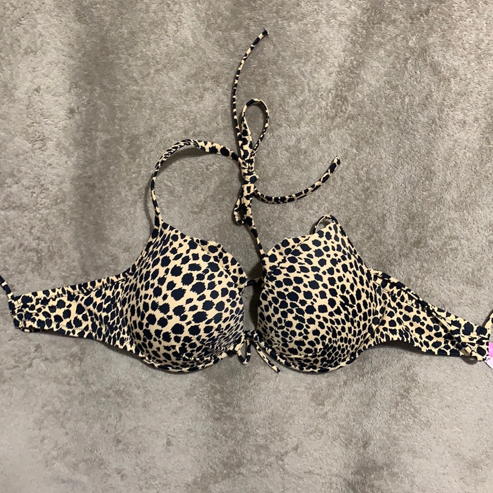 Leopard VS 34d bathing suit top